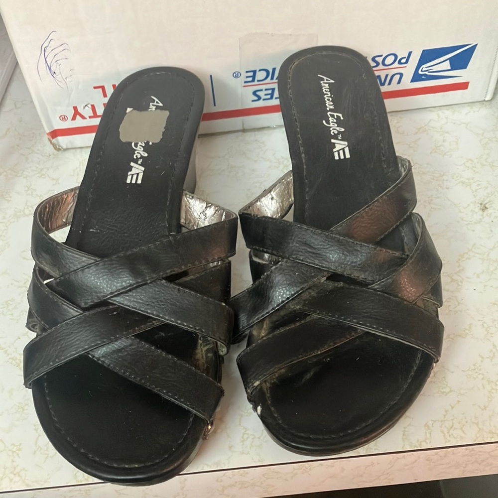 FINAL MARKDOWN American Eagle Outfitters Black Slide Sandals w/Criss-Cross 8 1/2